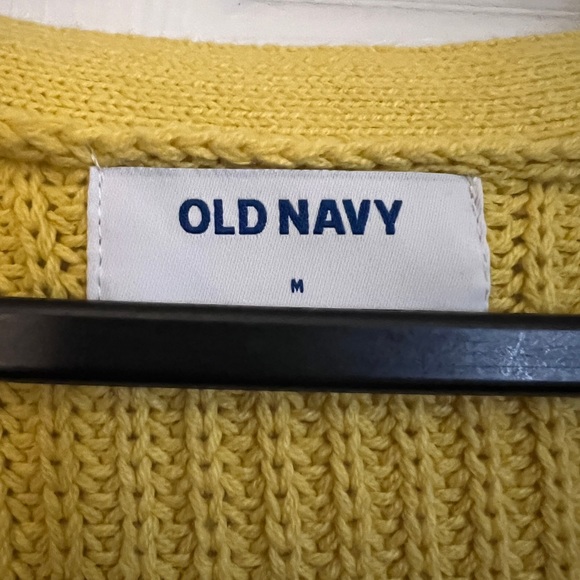 Old Navy yellow chunky knit cardigan size M - Picture 2 of 3
